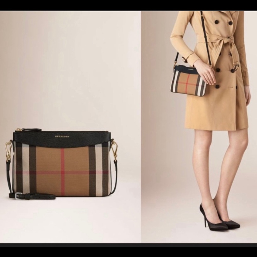 Pre-loved Burberry House Check Clutch/Crossbody